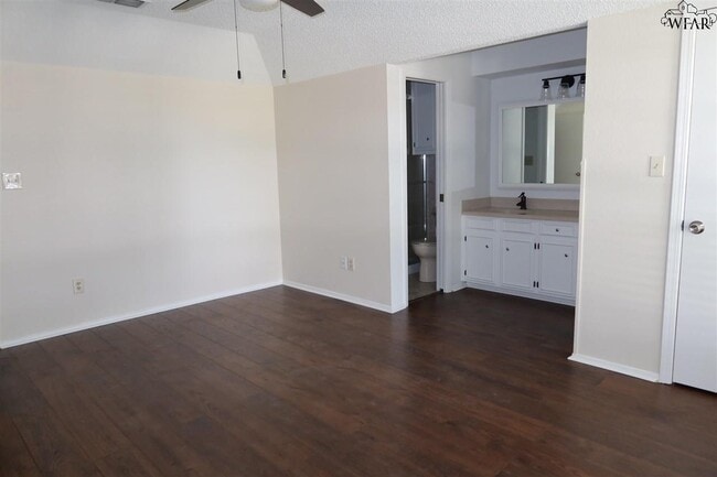 Building Photo - 4601 Misty Valley W