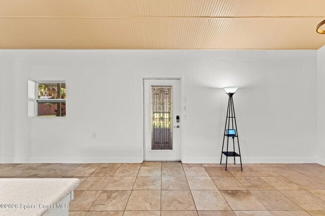 Building Photo - 1625 Hortana Dr