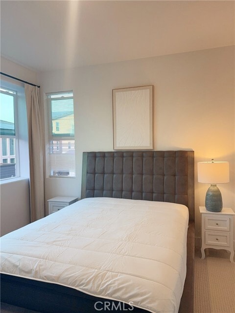 Building Photo - 422 Clipper