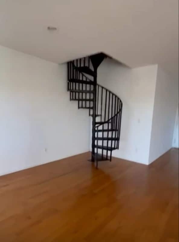 Building Photo - 20-10 Steinway St