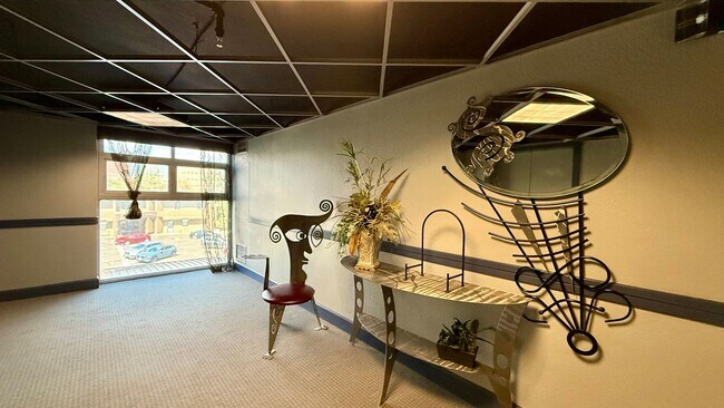 Building Photo - Beautiful Apartment on E Kiowa