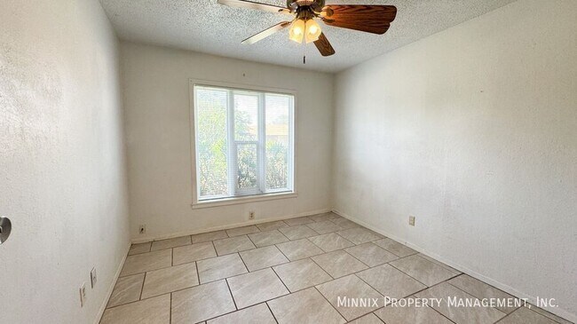 Building Photo - 5603 Amherst St