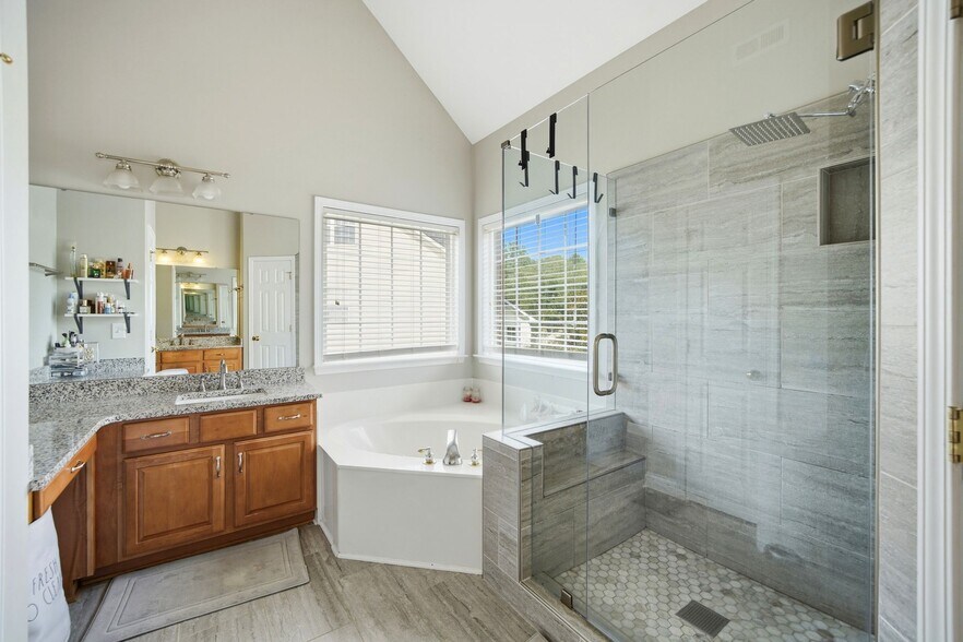 Building Photo - 6011 Latta Springs Cir