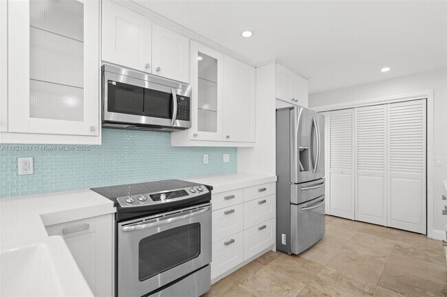Building Photo - 9148 SW 129th Ln