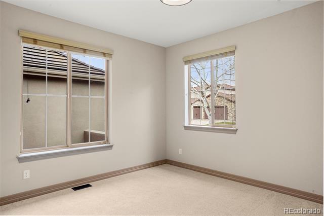 Building Photo - 15252 W Warren Dr