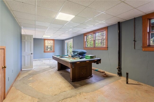 Building Photo - 3355 Pinetree Dr SE