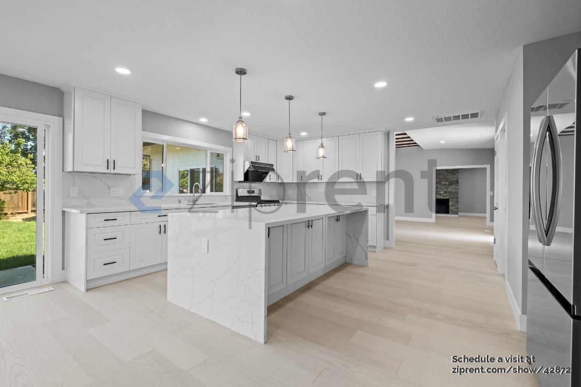 Building Photo - 3727 Northridge Dr