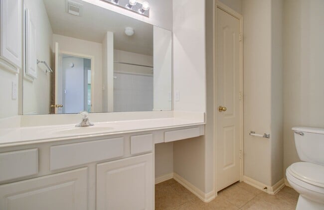 Building Photo - 1519 Mustang Crossing