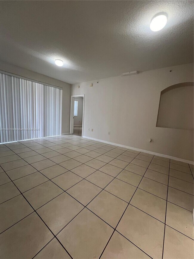 Building Photo - 6340 NW 114th Ave