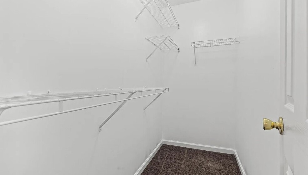 Building Photo - 122 Settlers Cir