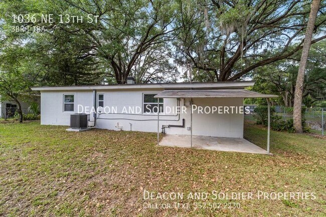 Building Photo - 1036 NE 13th St