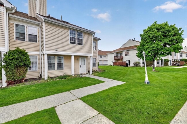 Building Photo - 2722 Whispering Hills Dr