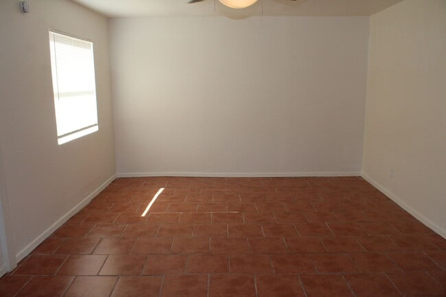 Building Photo - 10801 Donna Marie Dr