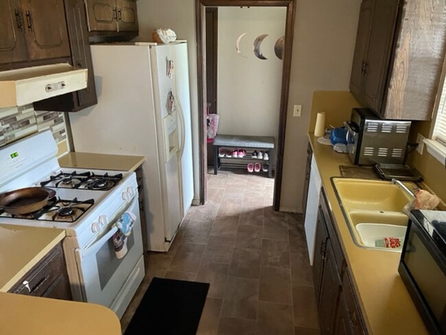 Building Photo - Edmond Home Ready for Occupancy