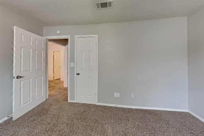 Building Photo - 20206 Monkswood Dr