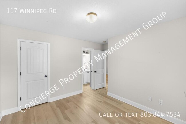 Building Photo - 117 Winnipeg Rd
