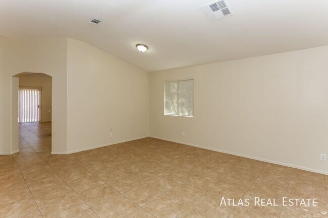 Building Photo - 5408 Ravana Ave
