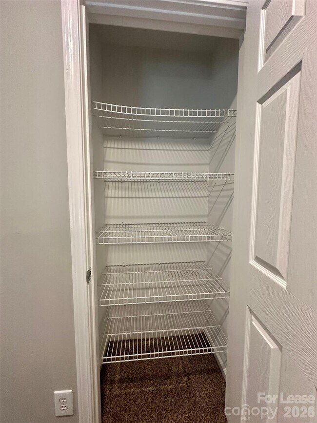 Building Photo - 5307 Bentgrass Run Dr