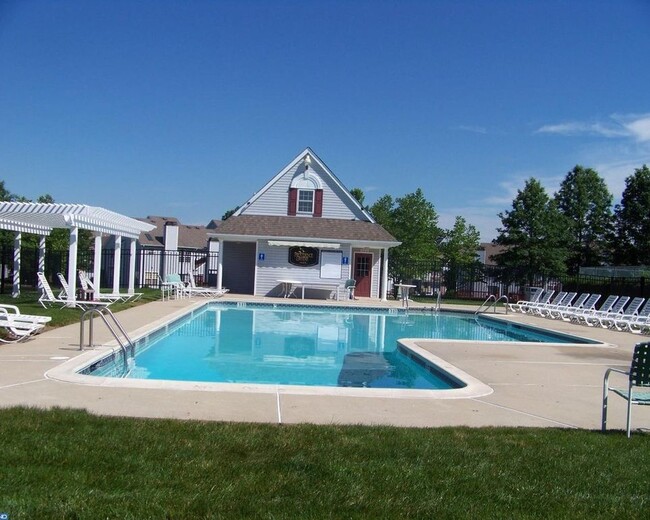 Building Photo - 4011 Greenes Way Cir