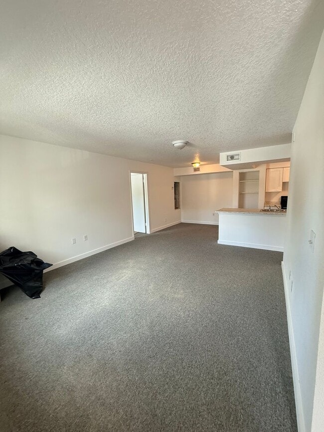 Building Photo - 3016 Parkway Blvd