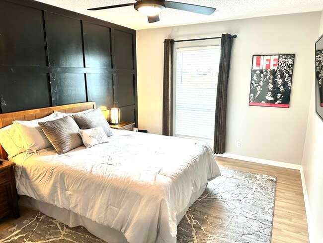 Building Photo - 515 Basswood Ave