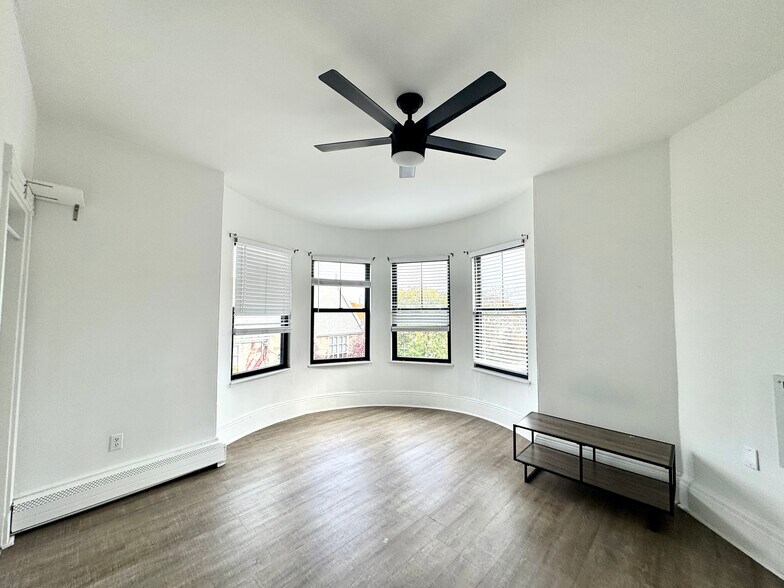 Building Photo - 1510 Tremont St