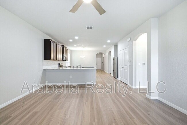 Building Photo - 5950 Larkspur Valley