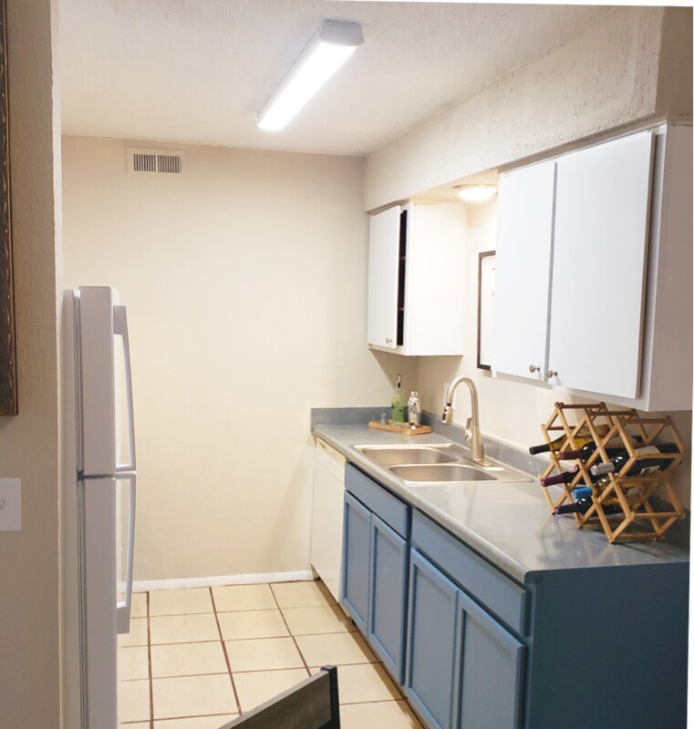 Building Photo - 3901 S Garnett Rd