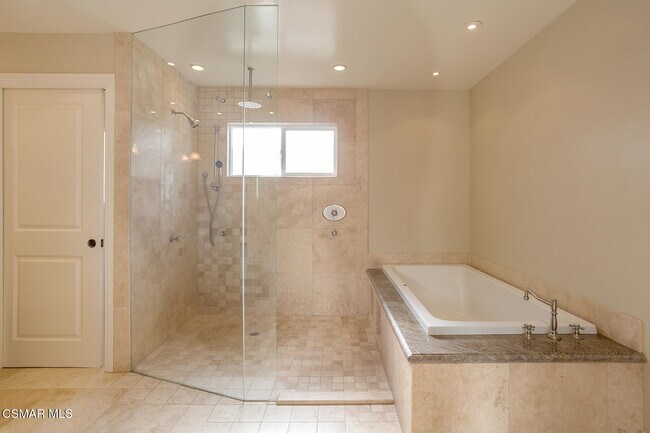 Building Photo - 3805 Mainsail Cir