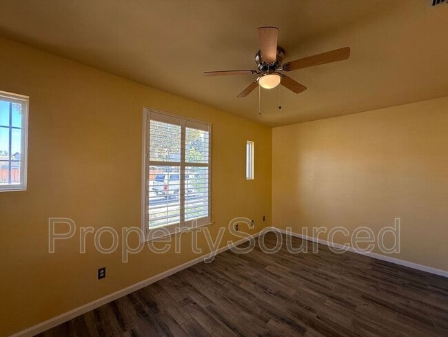 Building Photo - 523 Ruess Rd