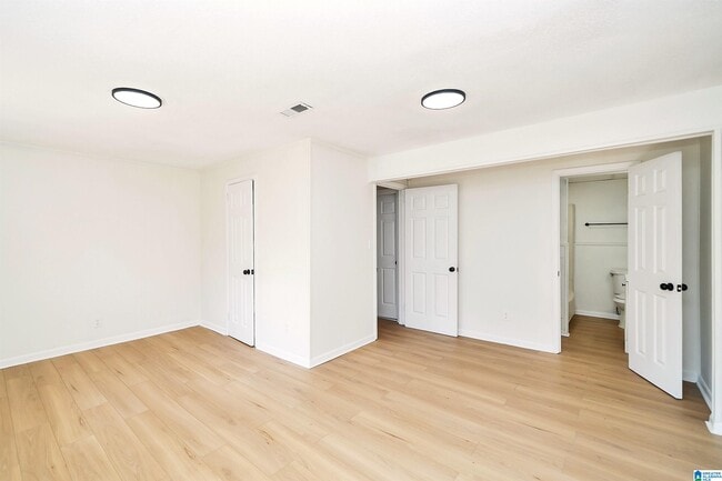 Building Photo - 2838 Micmac Dr