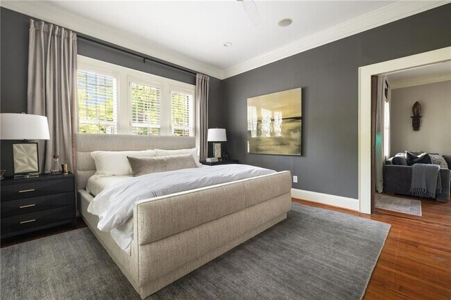 Building Photo - 28 Clay St SE