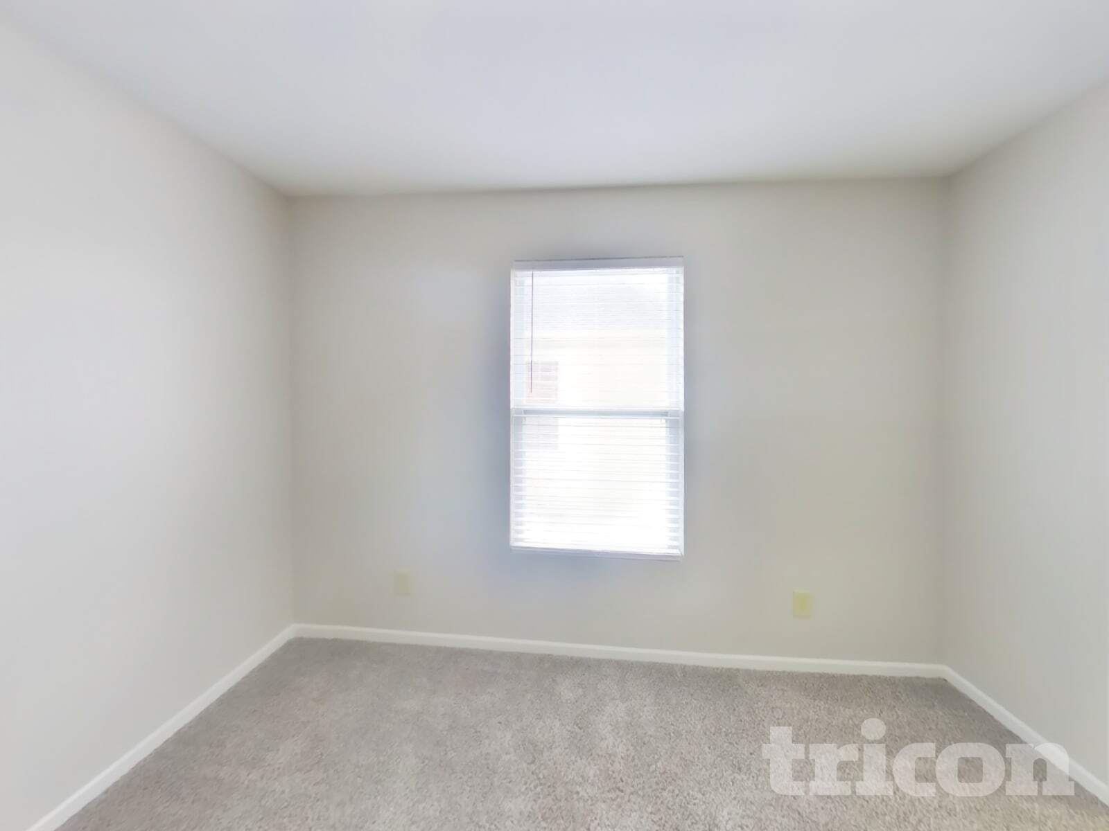 Building Photo - 1413 Bluestem Dr
