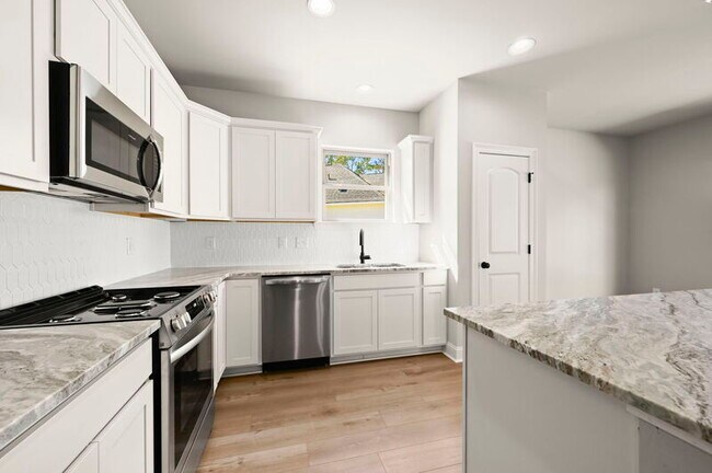 Building Photo - 30673 Dunn Rd