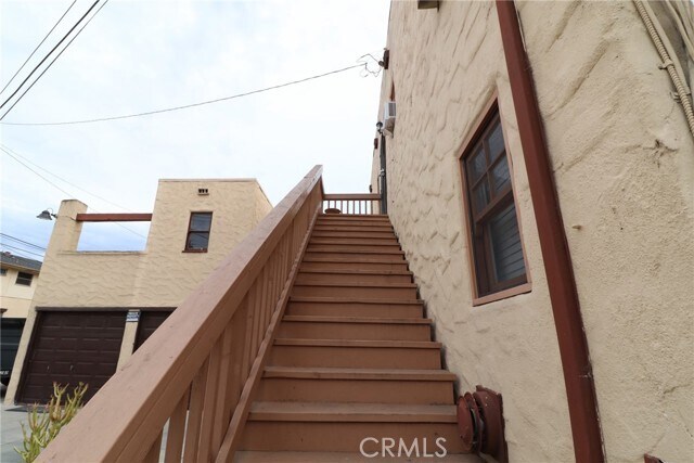 Building Photo - 925 N Lacy St