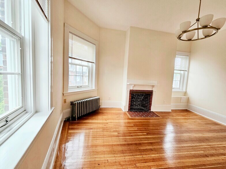 Building Photo - 91 Mount Vernon St