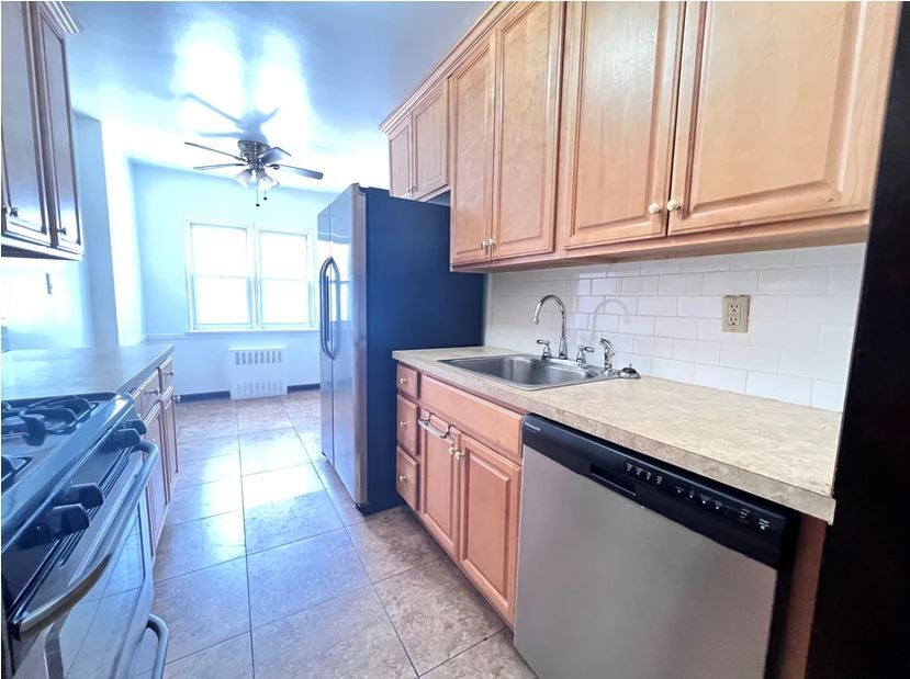 Building Photo - 6471 Alderton St
