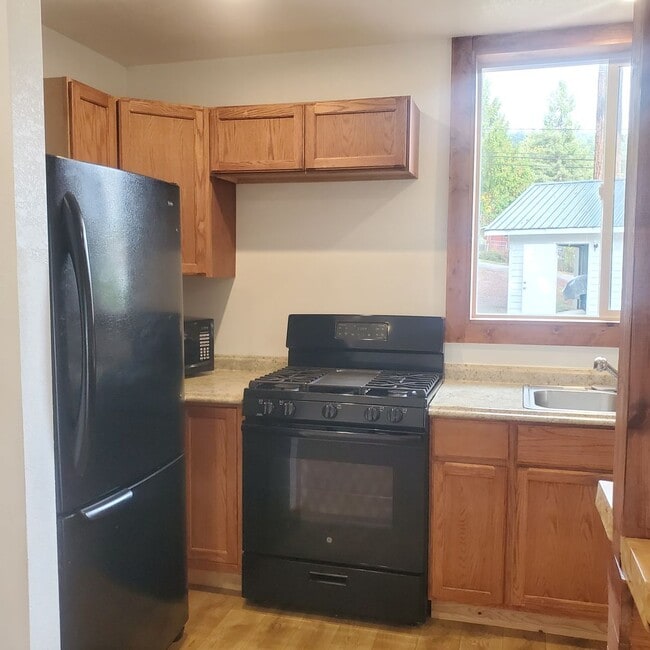 Building Photo - Awesome cabin for sale by owner or rent