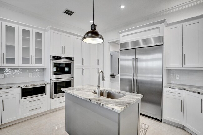 Building Photo - 9210 Equus Cir