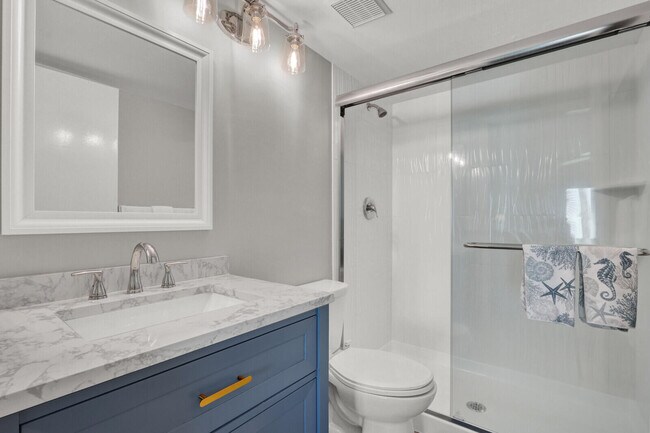 Building Photo - 2516 SE Anchorage Cove