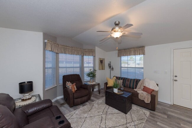 Building Photo - 9351 E 28th St