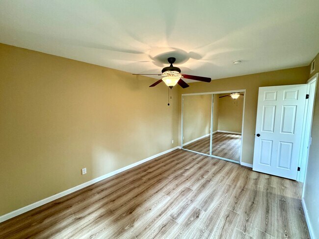 Building Photo - Great 2B/1BA Condo in Oceanside!