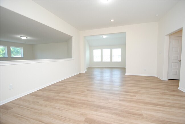 Building Photo - 26806 Skylark Blf Trl