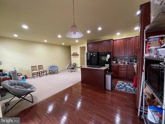 Building Photo - 25211 Bald Eagle Terrace