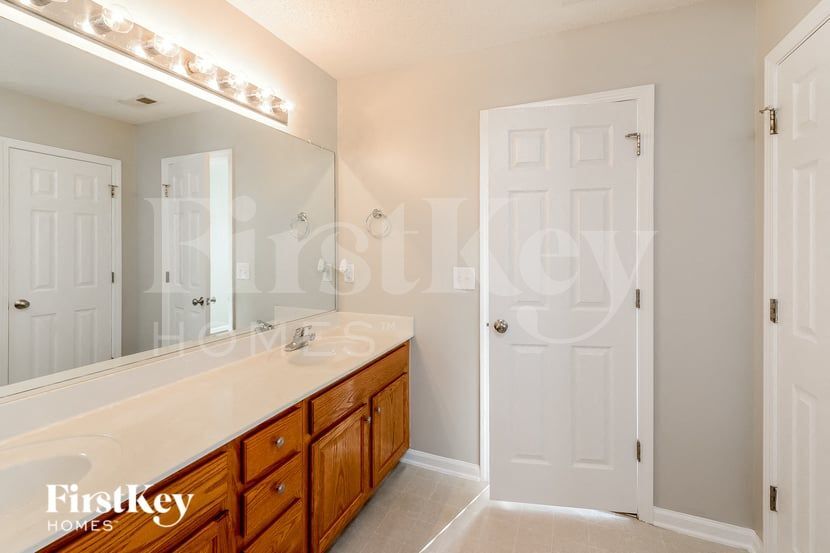 Building Photo - 2843 Mossy Meadow Dr
