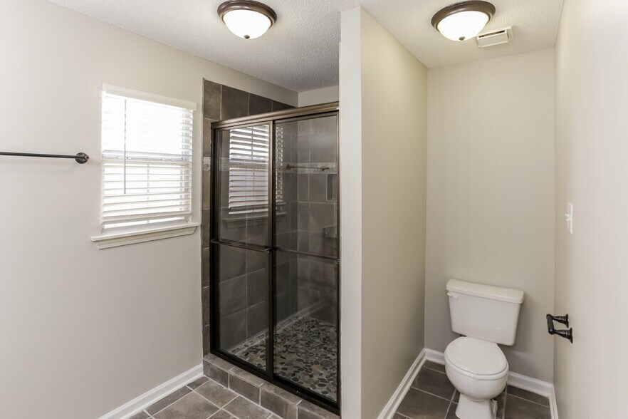 Building Photo - 7189 Atterbury Cir W