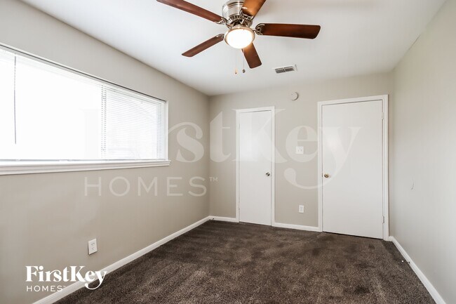 Building Photo - 7206 Foxmar Ln