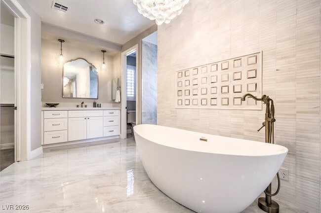 Building Photo - 636 Chervil Valley Dr