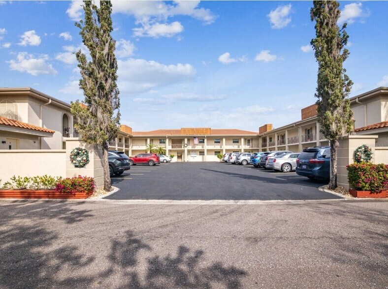 Building Photo - 19029 US Highway 19 N