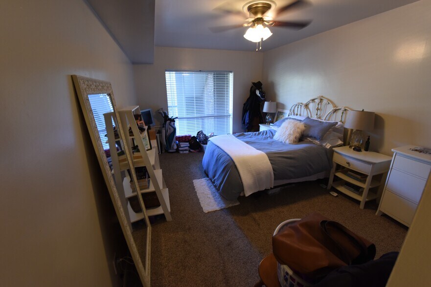 Building Photo - 55 Hanover Cir